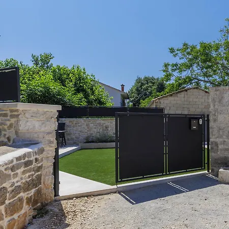 Luca By Interhome * Tinjan
